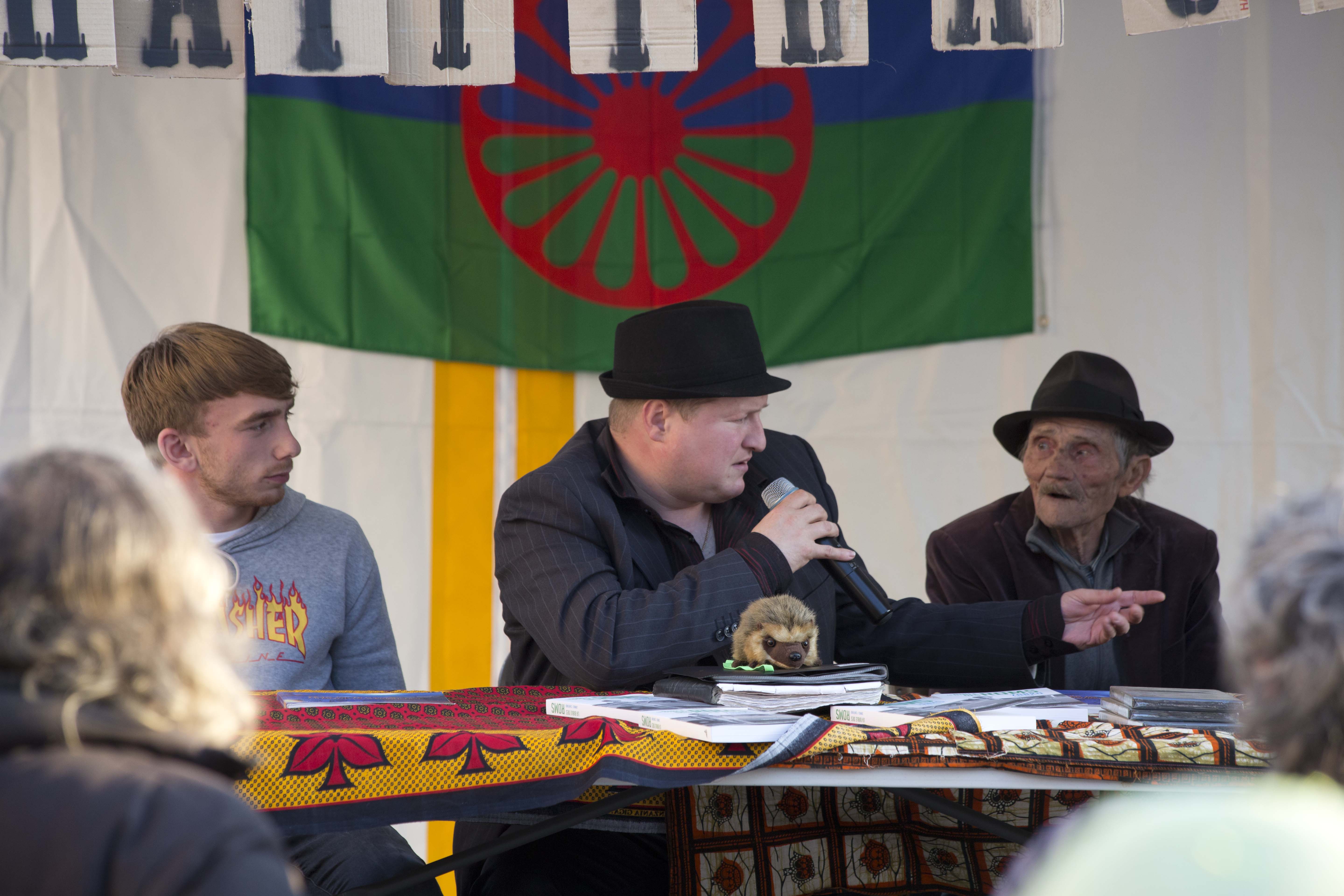 GetFileAttachment_009